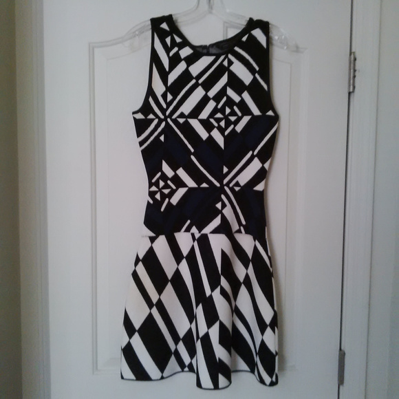 BCBGMaxAzria Dresses & Skirts - BCBG MaxAzria Cocktail Dress BCBGMaxAzria Dresses & Skirts - BCBG MaxAzria Cocktail Dress
